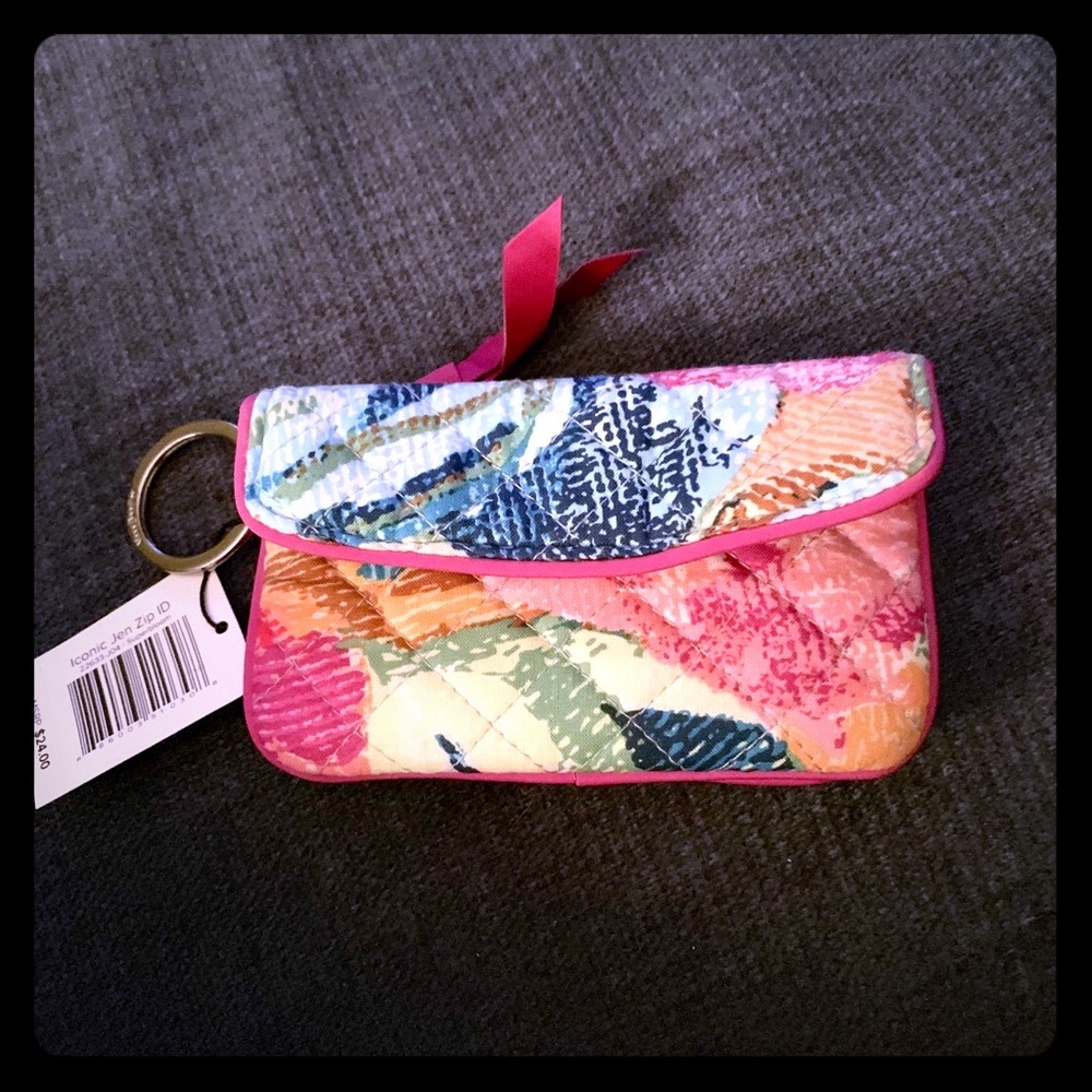 SOLD. Vera Bradley Jen Zip ID Superbloom